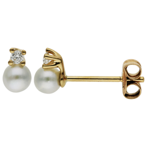 18ct Gold Pearl Stud Earrings