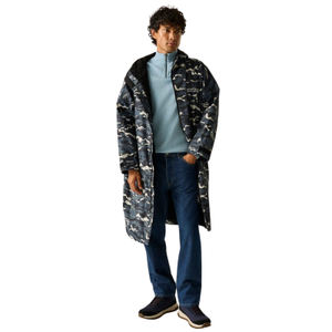 Regatta Outdoor Active Adults Waterproof Changing Robe - S/M / Black Camo/Black