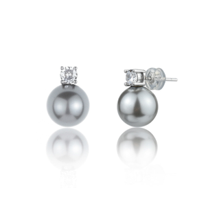 Dianna Classic Pearl Ear Studs (one size)