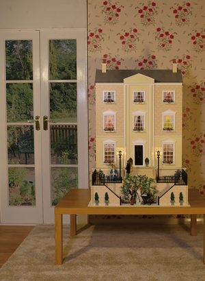 Wentworth Court 12th Scale Dolls House Kit