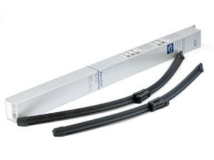 Genuine VW Golf Front Wiper Blades 2013 Onwards (5G2998002)