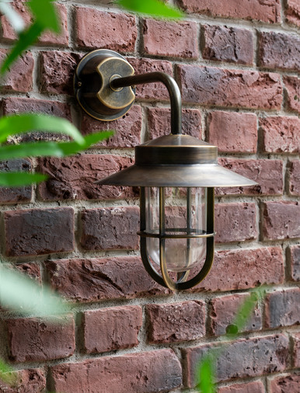 Hanwell Wall Light - Brass, Antique Brass Finish