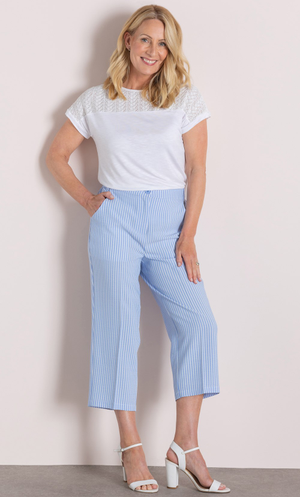 Anna Rose Seersucker Stripe Cropped Trousers - White/Blue