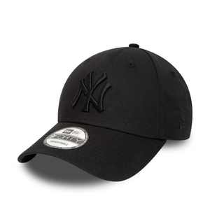 New York Yankees Essential Black on Black 9FORTY Cap