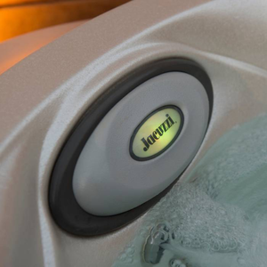 Jacuzzi® J300™ Pillow & Pillow Back