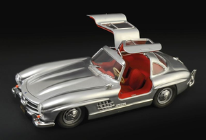 Italeri 300SL Mercedes-Benz Gullwing 1/16th Scale Model Kit - Starter Paint Pack (6)