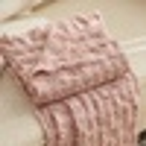 Arlie Throw Pink