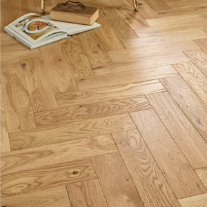 Uniqo Herringbone Natural Brushed & Lacquered Engineered Oak