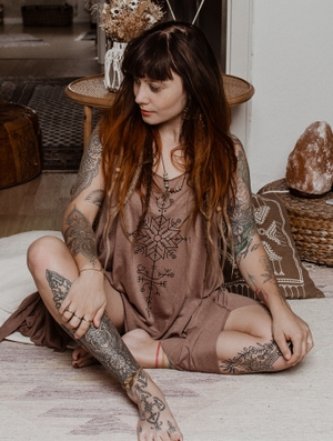 'Tunique sans manches nouée et imprimée "Freyja", Marron et noir'