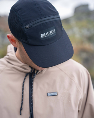 Breather 5 Panel Tech Cap in Black