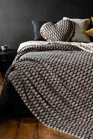 Leaf Print Reversible Quilt in King-Size