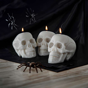 Skull Shaped Candle Set