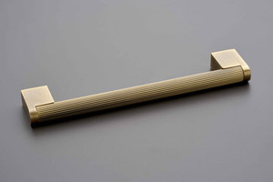 Frankfurt Linear Cabinet & Drawer Handle - Antique Brass - 160mm - Elite Knobs & Handles