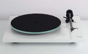 Rega Planar 2 Skivspelare - Vit Pianolack, Nd3-pickup