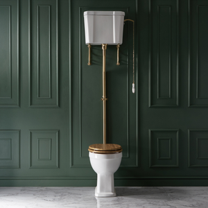 Milano Richmond - Traditional High Level Toilet with Cistern - Brushed Brass Flush Kit and Warm Oak Soft Close Seat