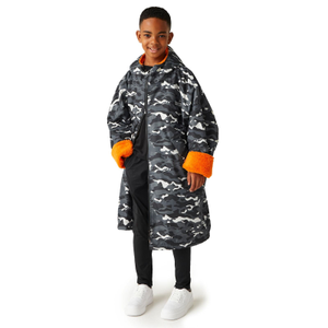 Regatta Kids Spirit Of Adventure Waterproof Changing Robe - 3 - 5 Yrs / Black Camo