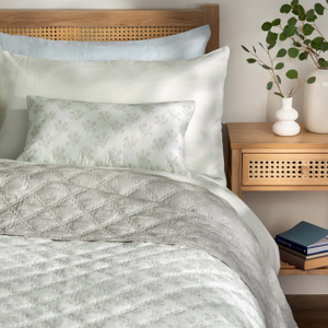Natural Reversible Floral Print Bedspreads