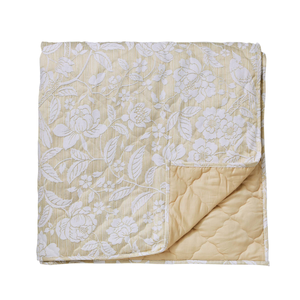 Pyramus Throw, Gold