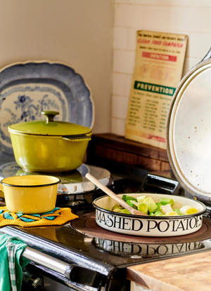 Black Toast Medium Savoury Enamel Pie Dish
