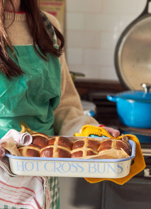 Easter Toast 34cm Enamel Roasting Tray