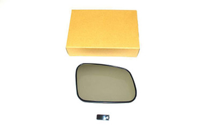 CRD100640 - Right Hand - Mirror Glass for Discovery 1 and 2 from 1994 - for 300TDI and TD5 Discovery