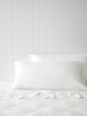 Loft Linen Lodge Pillowcase Set in White