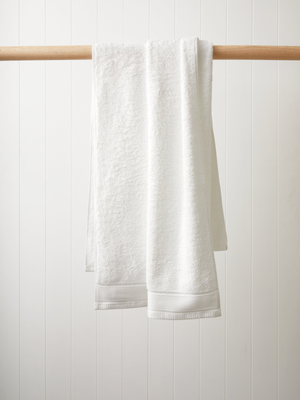 Oasis Bath Towel in White