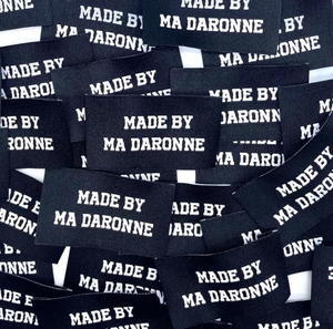 Lot de 5 étiquettes tissées à coudre Made By Ma Daronne - Noir et blanc