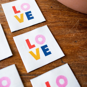 Lot de 5 étiquettes à coudre - LOVE
