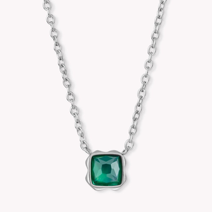 Elegance Necklace Green Agate May Birthstone