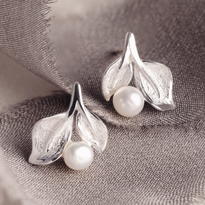 Tempest Wald Silver Freshwater Pearl Leaf Stud Earrings