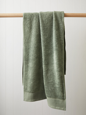 Oasis Bath Sheet in Fern