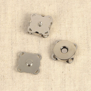 Set de 2 boutons attache magnet 18 mm à coudre - Argent