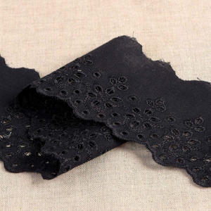 Broderie Anglaise fleurs festonnée Lily - Noir