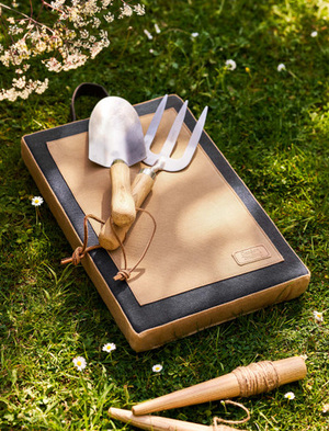 Classic Garden Kneeler - Canvas, Charcoal & Natural