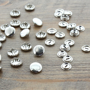 Carton de 100 boutons à recouvrir - 15 mm