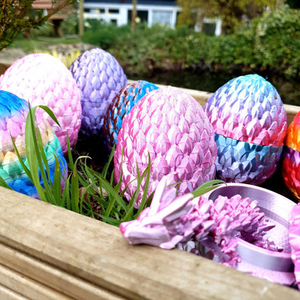 3D Printed Mystery Creature Egg Box