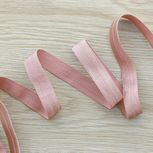 Biais élastique pré-plié satiné 15 mm de large - Mauve clair