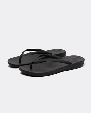 FitFlop Iqushion Womens Ergonomic Flip-Flops - All Black 090