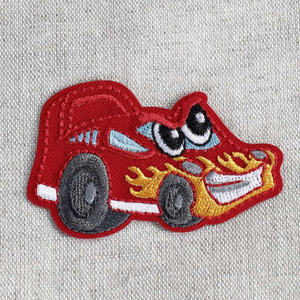 Écusson thermocollant transport rigolo - Voiture rouge