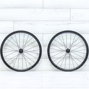 Knight TLA 35 Carbon Center Lock Disc Brake Tubeless Wheelset - 700c, HG 11-Speed