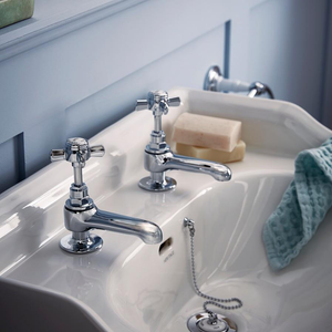 Heritage Dawlish Basin Pillar Taps (Pair)