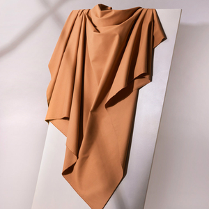 Tissu gabardine de coton light Pecan Pie - Atelier Brunette
