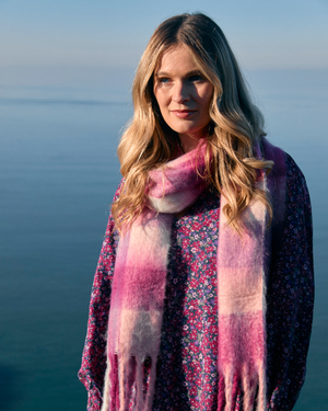 Harvest Scarf in Pink