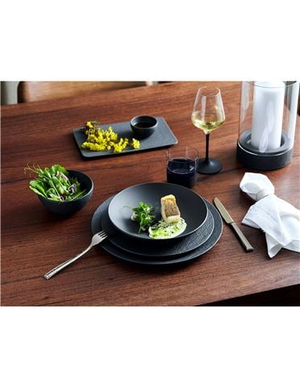 V&B - Manufacture Rock Dinner Set Black 8pce