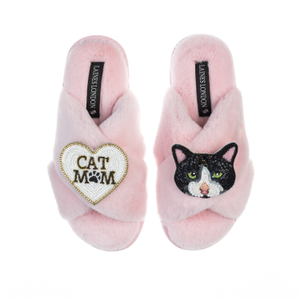 Classic Laines Slippers With Cat Mum/Mom & Oreo Black & White Shorthair Cat Brooches - Pink (M)