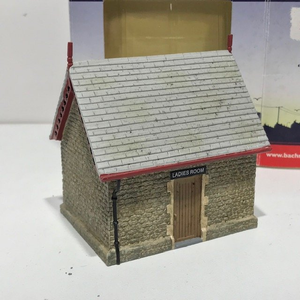 Bachmann Scenecraft 44-014 Market Hampton Ladies Toilets Boxed
