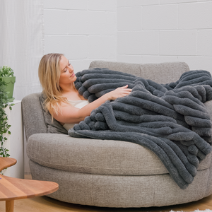 Stay Cosy Heated Throw Blanket 160 x 120 cm - Grey Stripe