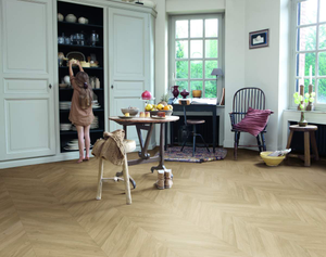 Quick-Step Impressive Patterns Chevron Oak Medium Click Chevron Laminate IPA4160
