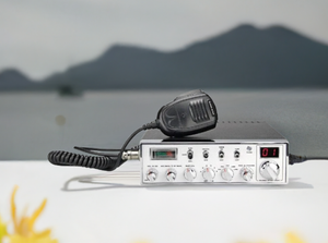 Superstar 3900 transceiver is a versatile radio that operates on CB mobile CB and 10-meter bands.